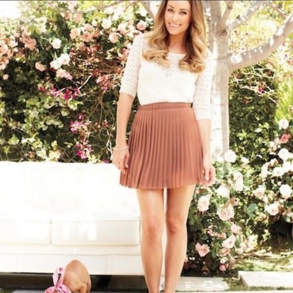 LC Lauren Conrad Dresses & Skirts - Lauren Conrad pleated Skirt